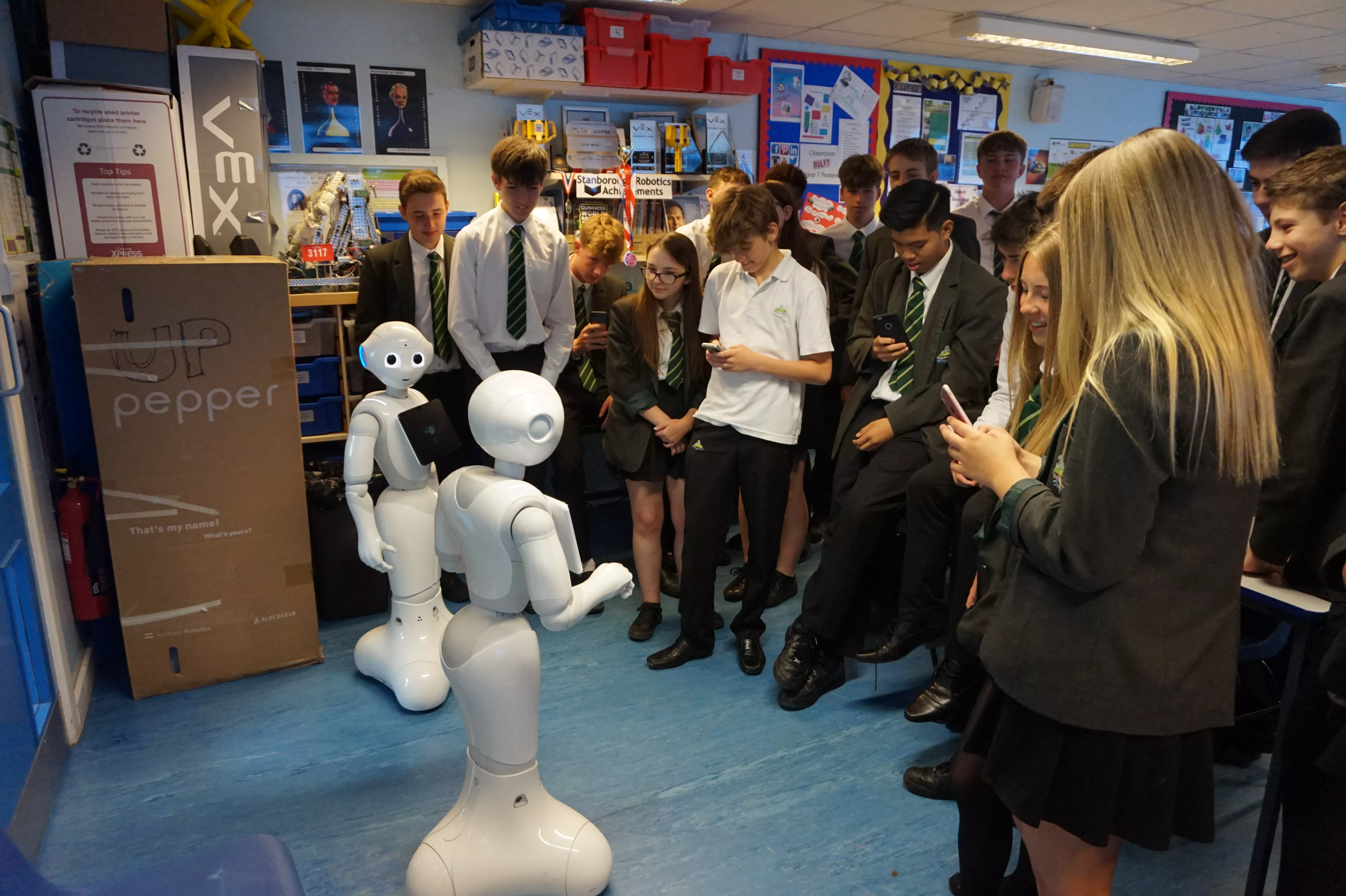 Pupils interacting with the Pepper robot